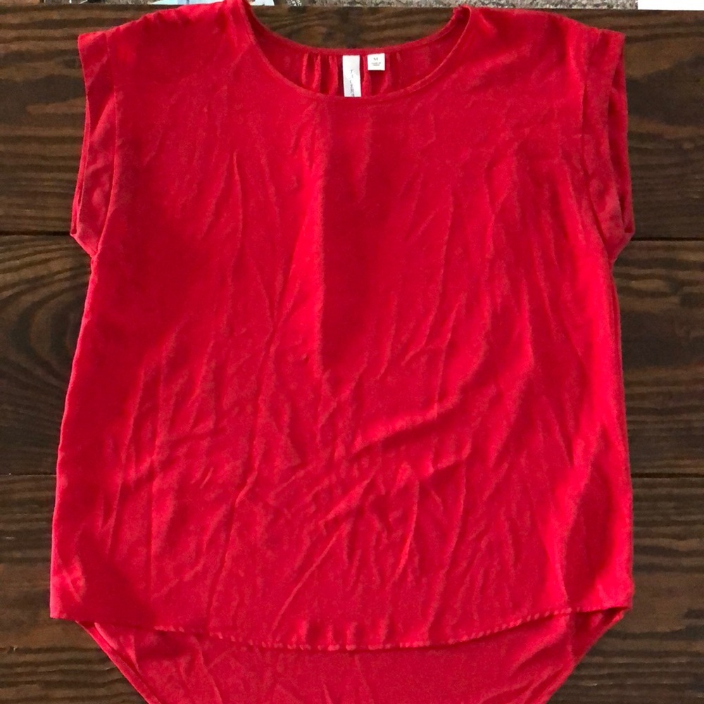 Perfect red short sleeve for any occasion